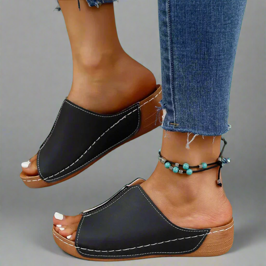 Noemi | Handgefertigte Wedge-Sandalen aus hochwertigen Materialien