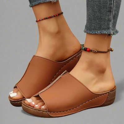 Noemi | Handgefertigte Wedge-Sandalen aus hochwertigen Materialien