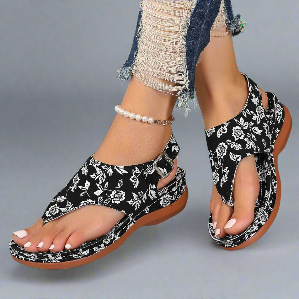 Regine | Handgefertigte Keilsandalen aus hochwertigen Materialien
