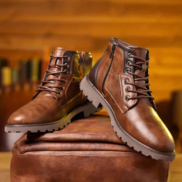 Jethro | Robuste Stiefel mit Schnürsenkeln
